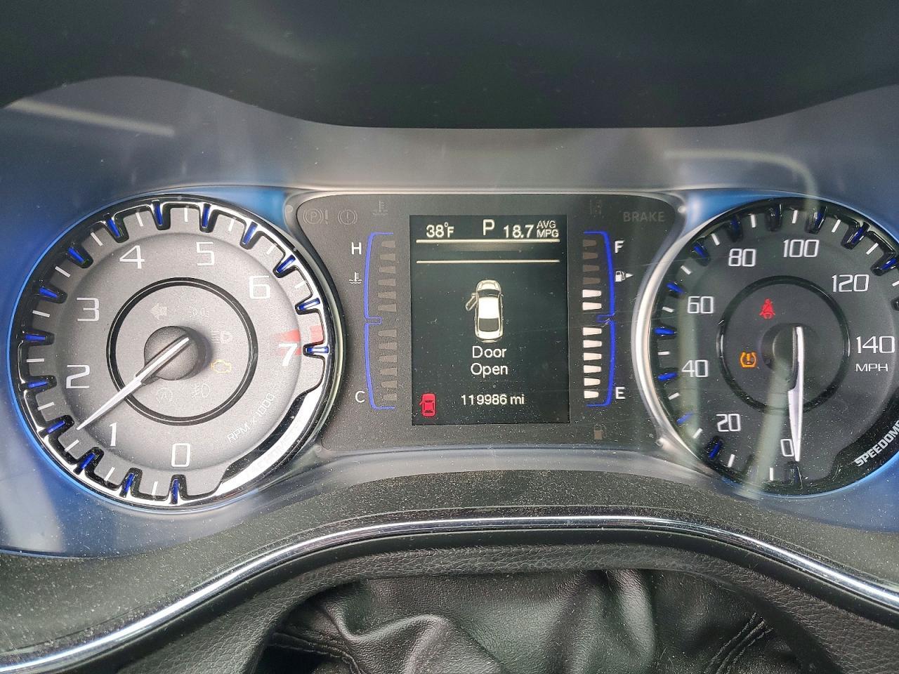 2015 Chrysler 200 s