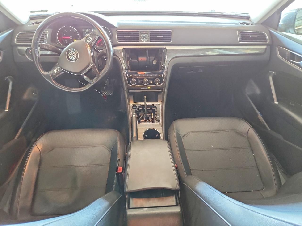 2016 Volkswagen Passat se