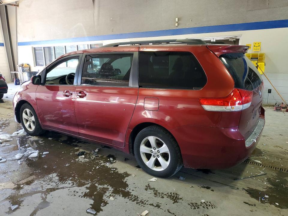 2011 Toyota Sienna le