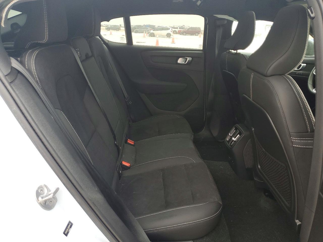 2024 Volvo C40 Recharge Plus