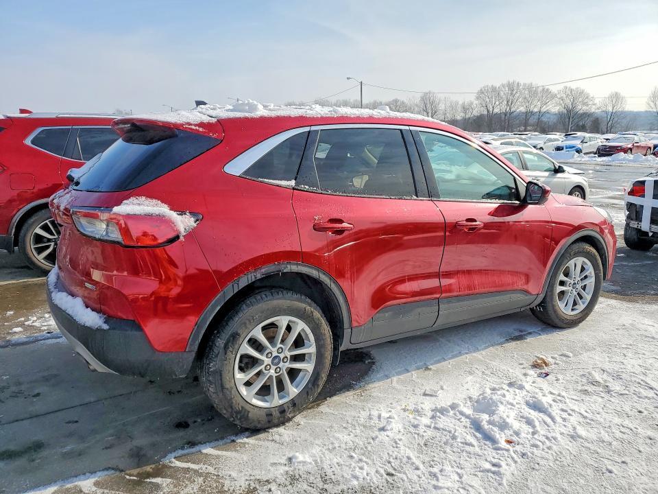 2020 Ford Escape se