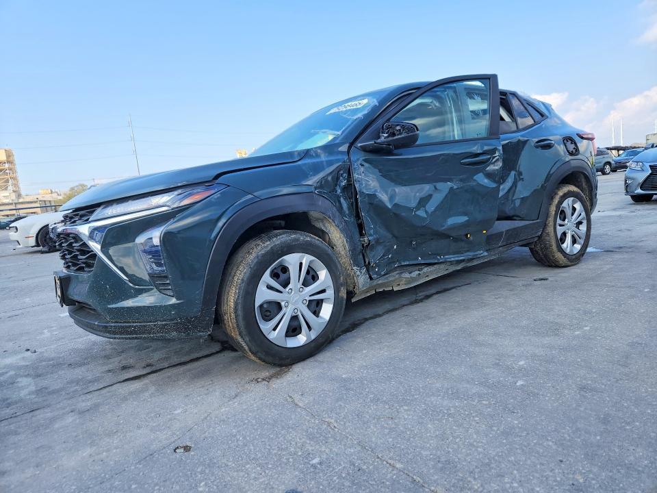 2025 Chevrolet Trax ls