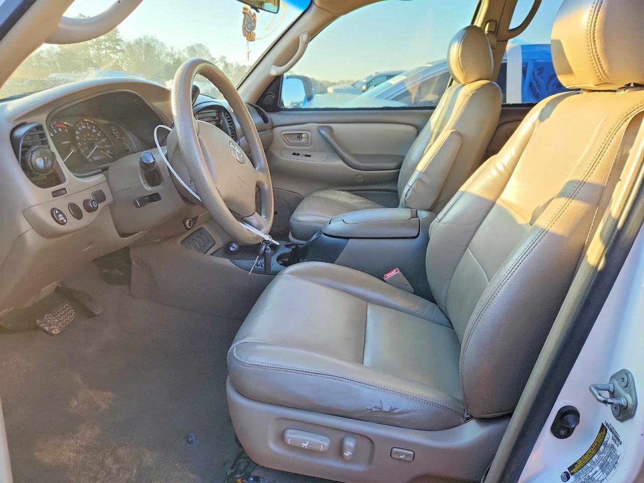 2005 Toyota Sequoia SR5