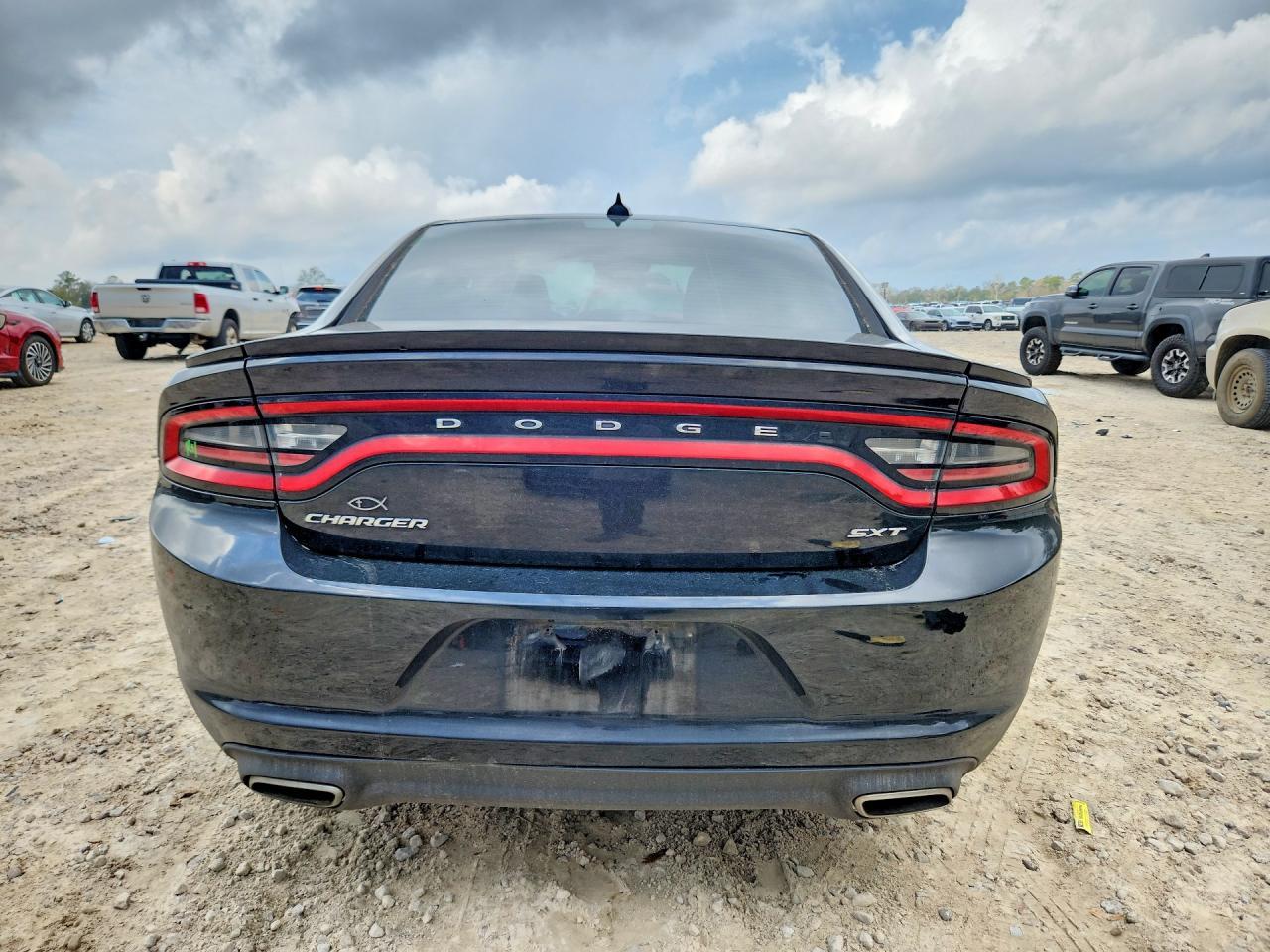2016 Dodge Charger sxt