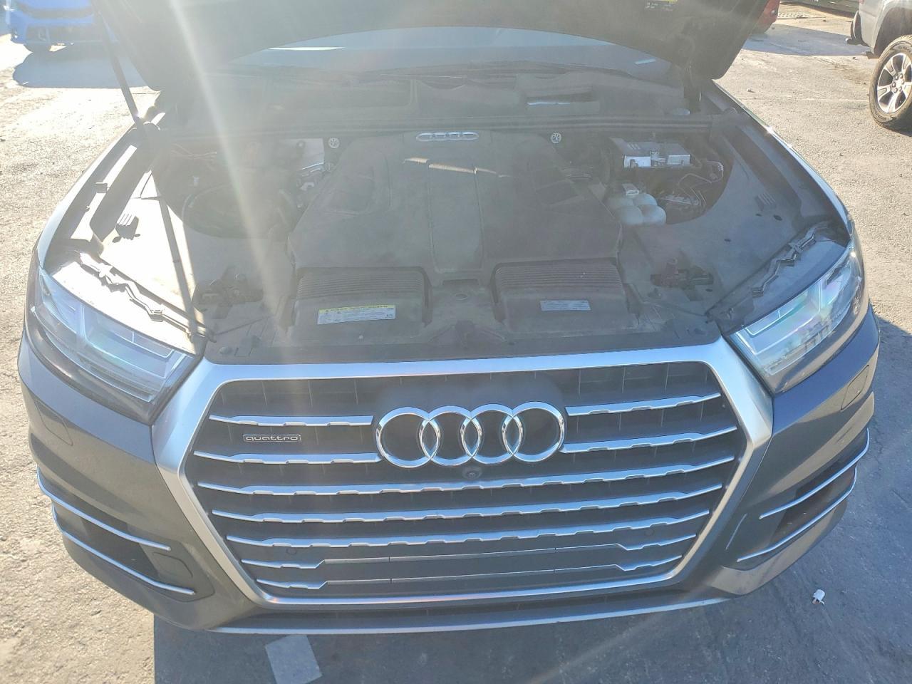2019 Audi Q7 Premium Plus