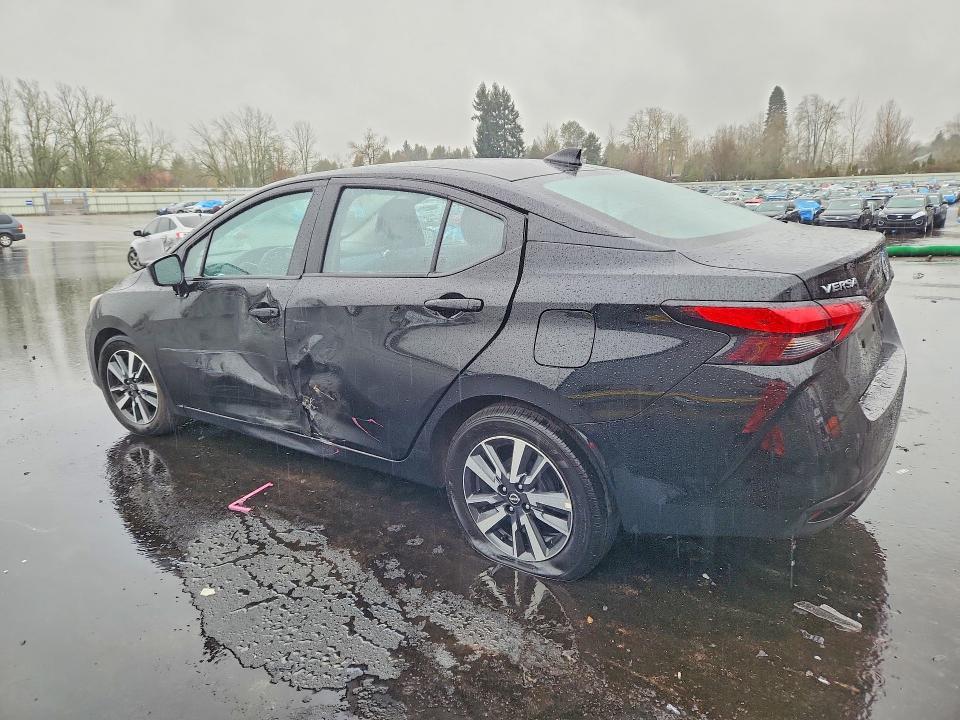 2025 Nissan Versa sv
