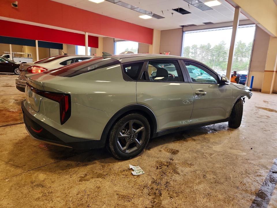 2025 KIA K4 lx