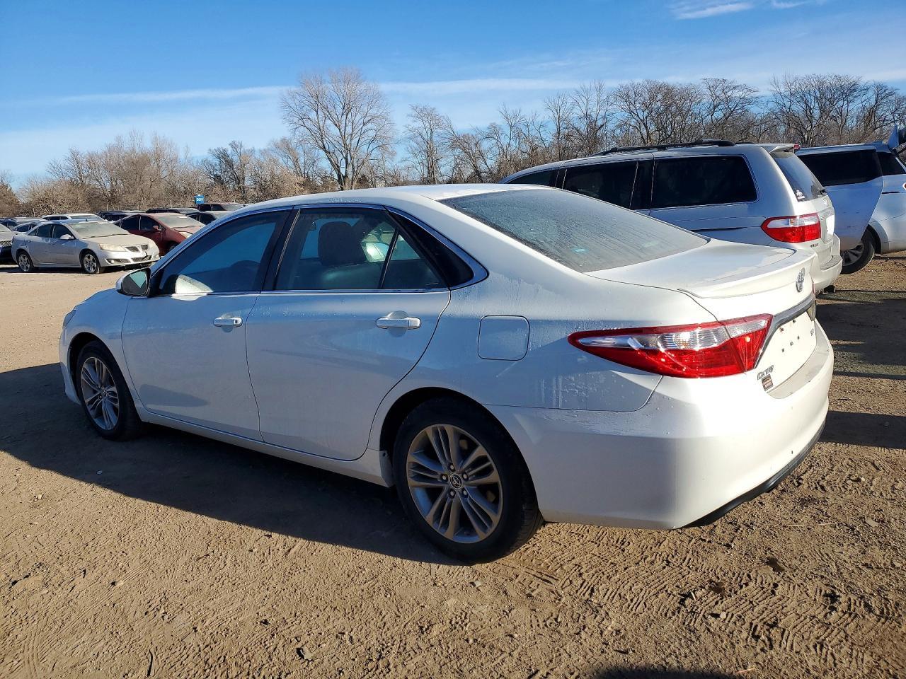 2015 Toyota Camry le
