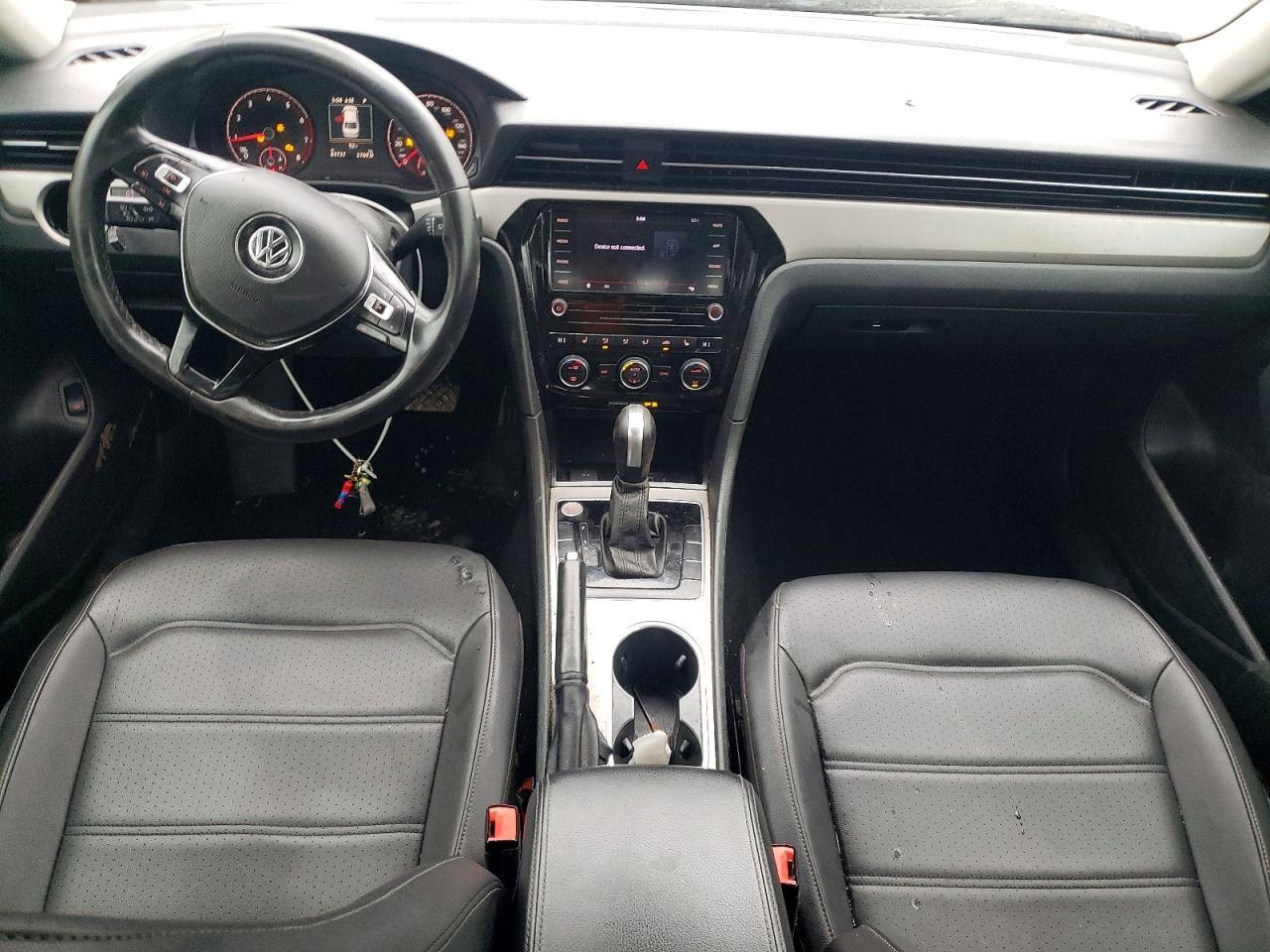 2021 Volkswagen Passat se