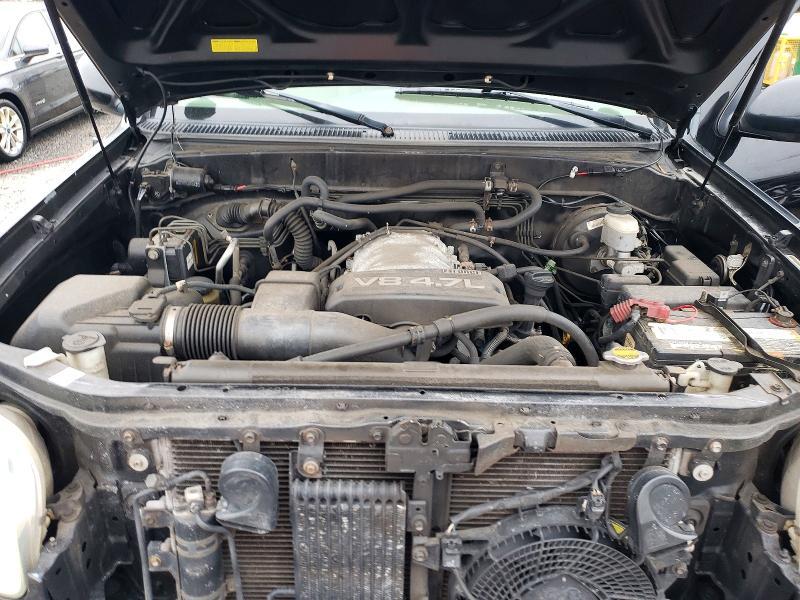 2004 Toyota Sequoia SR5