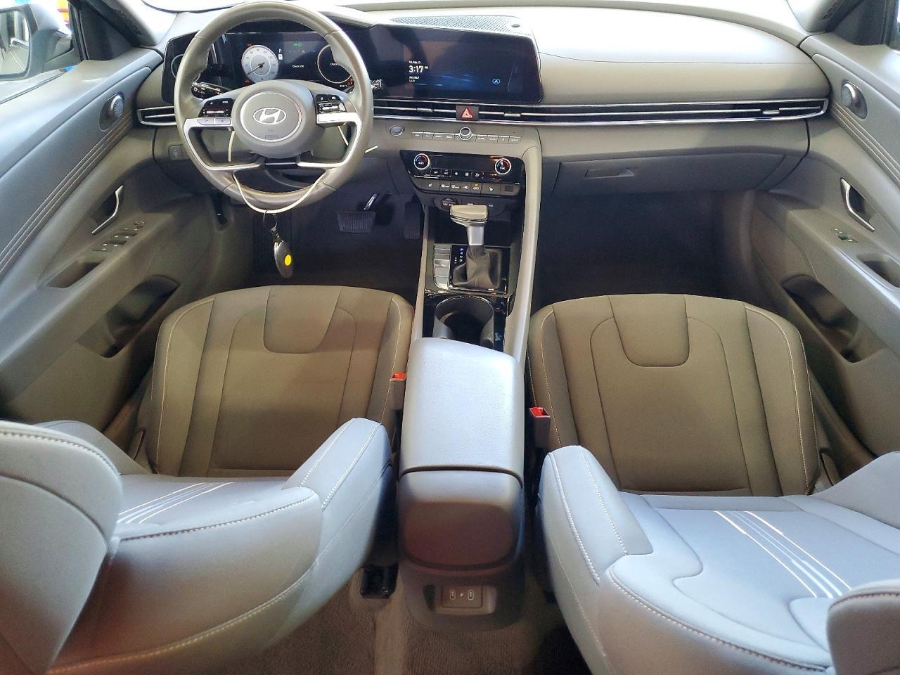 2025 Hyundai Elantra sel