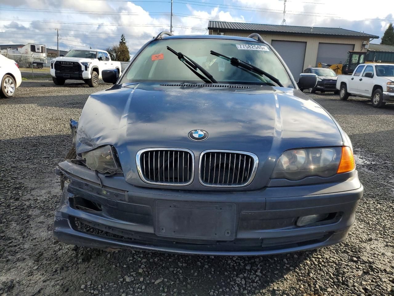 2001 BMW 325 it