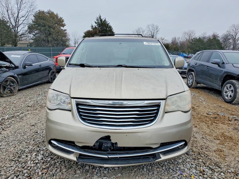 2013 Chrysler Town & Country Touring