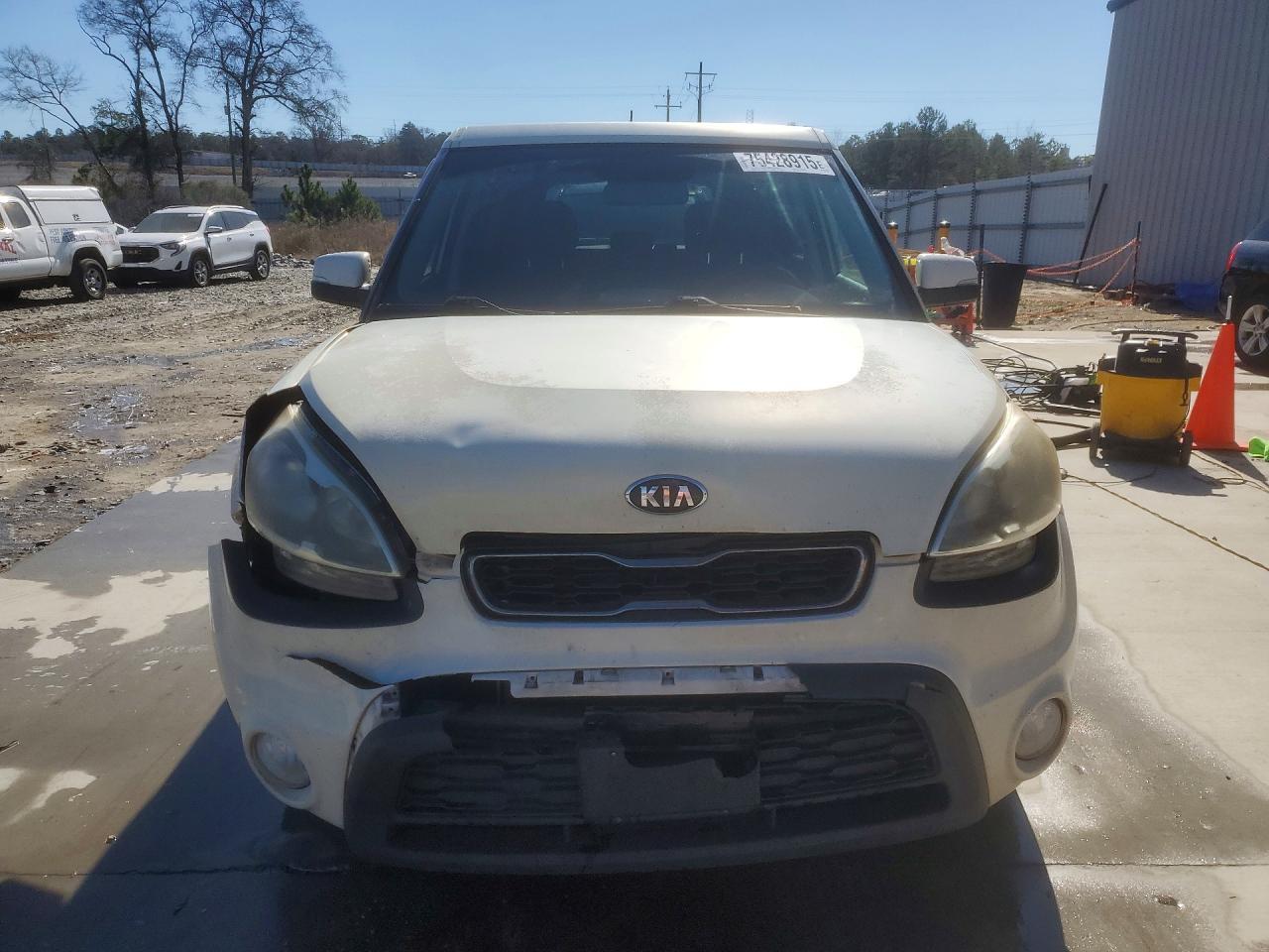2013 KIA Soul +