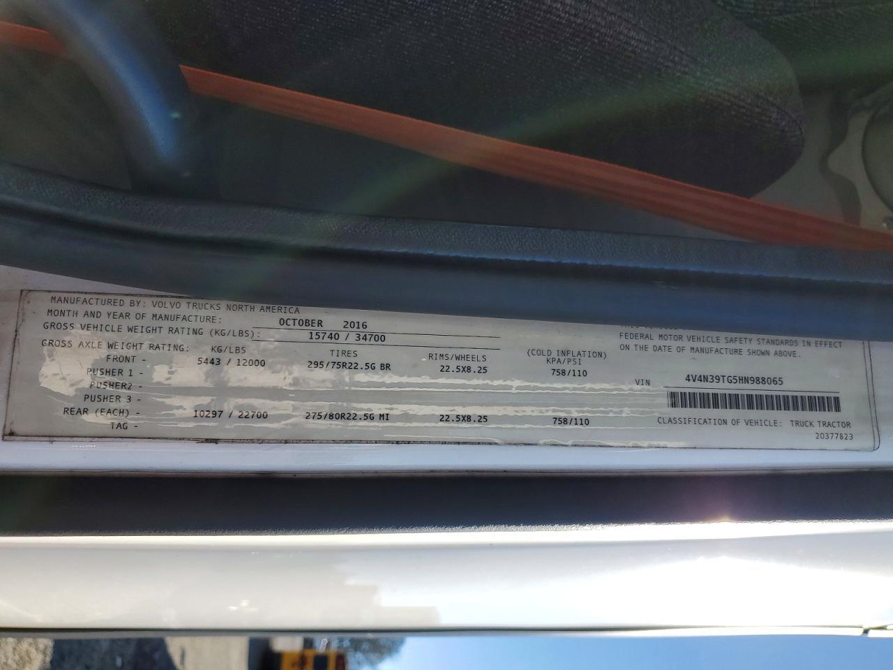 2017 Volvo VNL Semi Truck