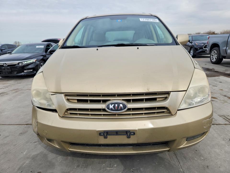 2010 KIA Sedona lx
