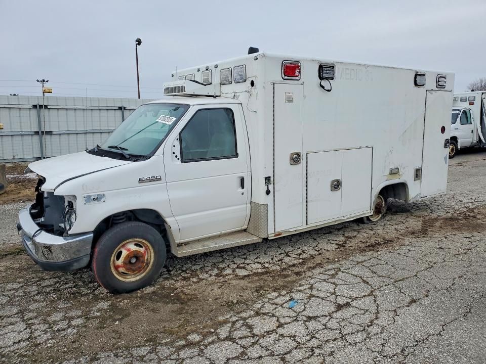 2019 Ford Econoline E450 Super Duty Cutaway Van