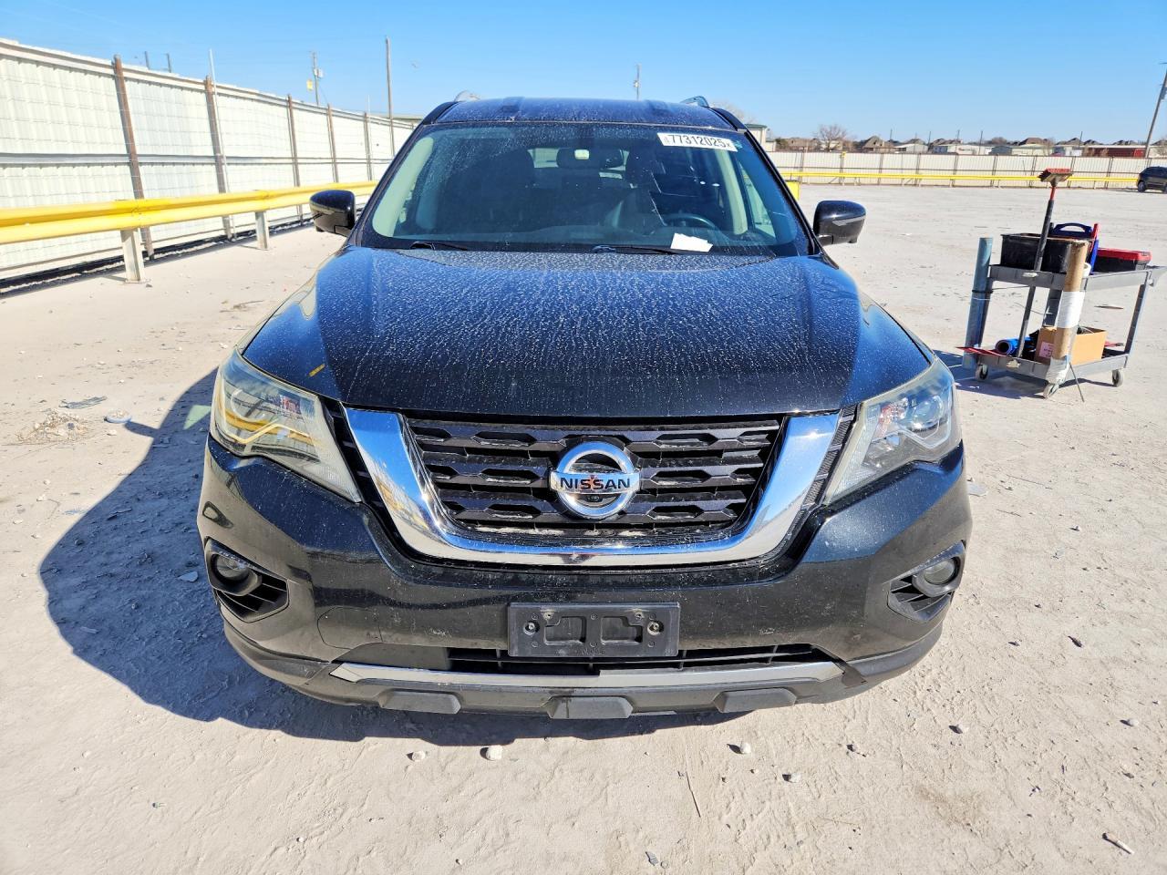 2020 Nissan Pathfinder sl