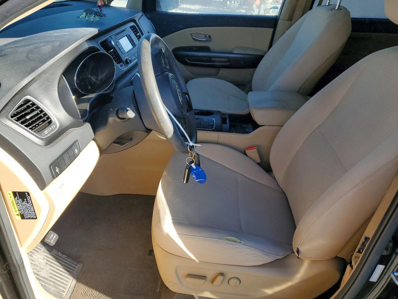 2016 KIA Sedona lx
