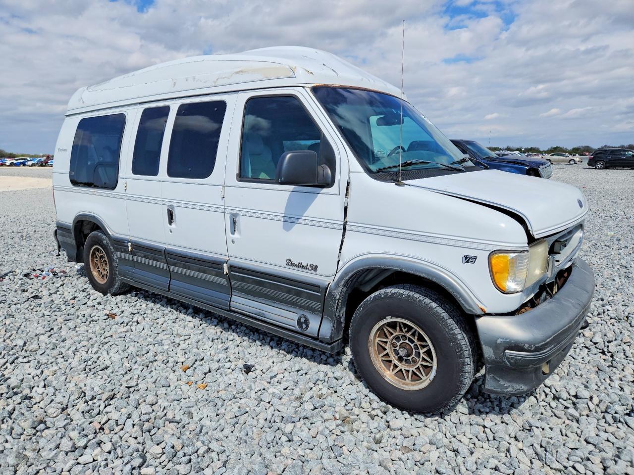 1999 Ford Econoline E150 van