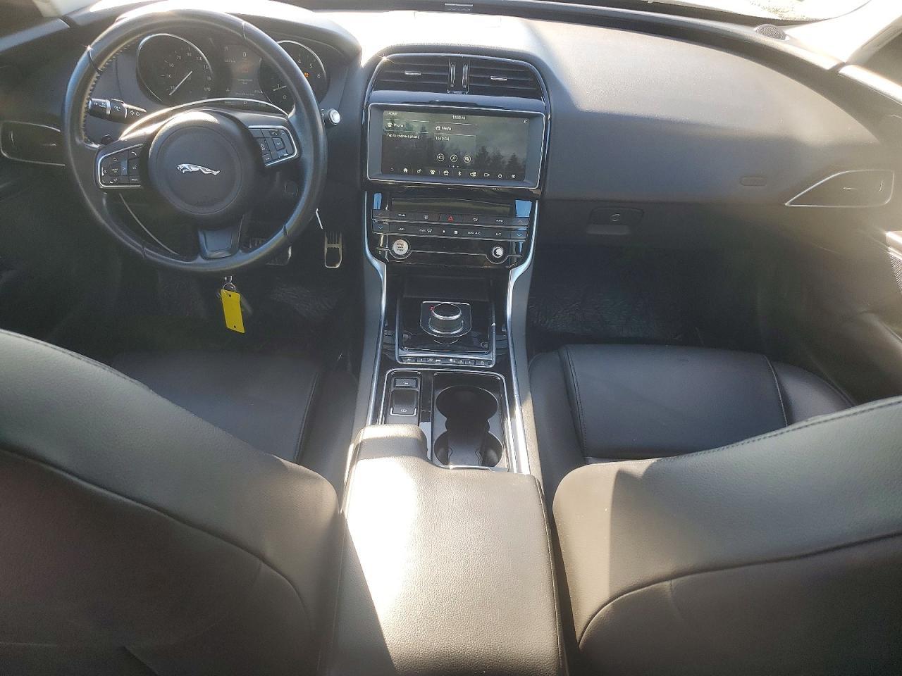 2019 Jaguar XE