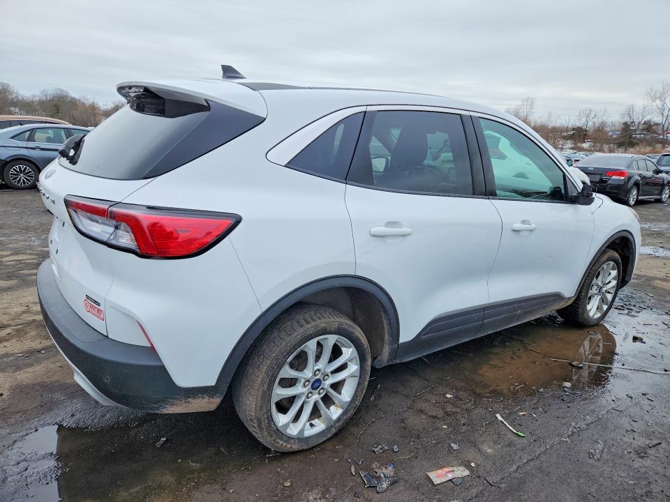 2021 Ford Escape se