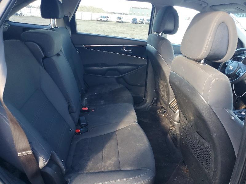 2017 KIA Sorento lx V6