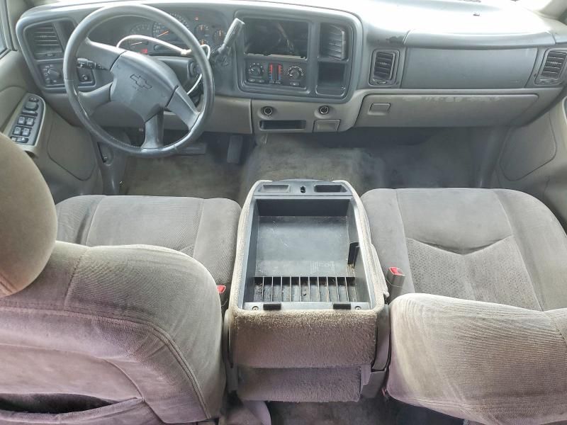 2004 Chevrolet Suburban C1500