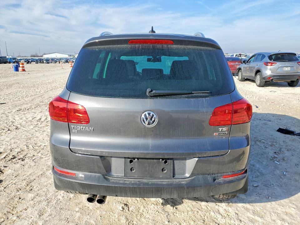 2016 Volkswagen Tiguan s