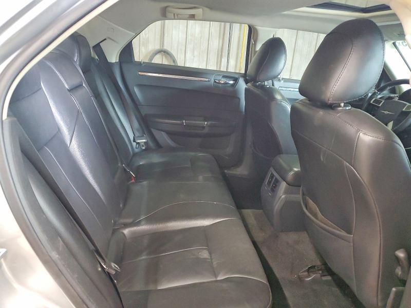 2010 Chrysler 300 s