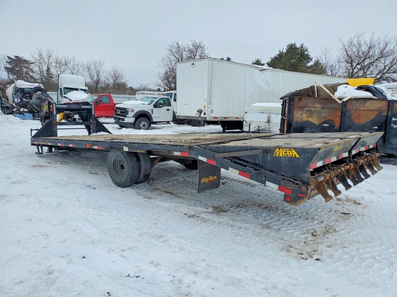 2022 Big Tex 22GN-20BK+5MR Equipment Trailer