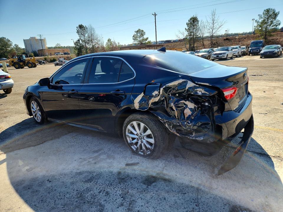 2020 Toyota Camry le