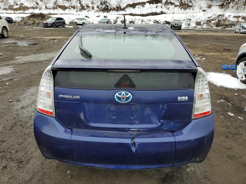 2010 Toyota Prius iii