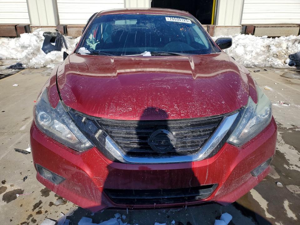 2017 Niss Altima