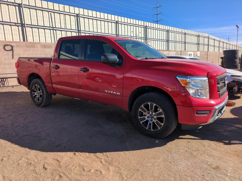 2023 Nissan Titan sv