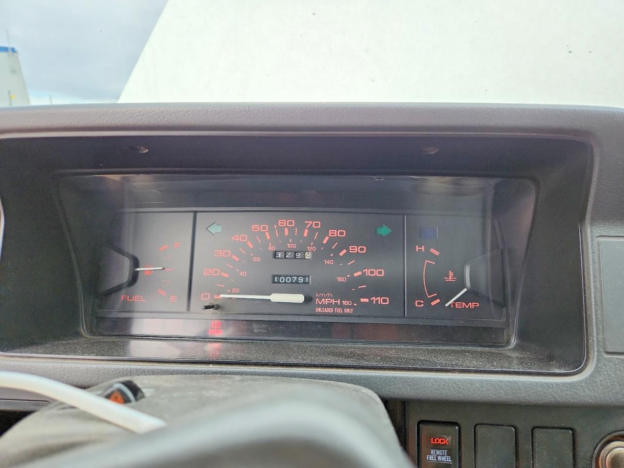 1989 Mazda B2600 Short Body