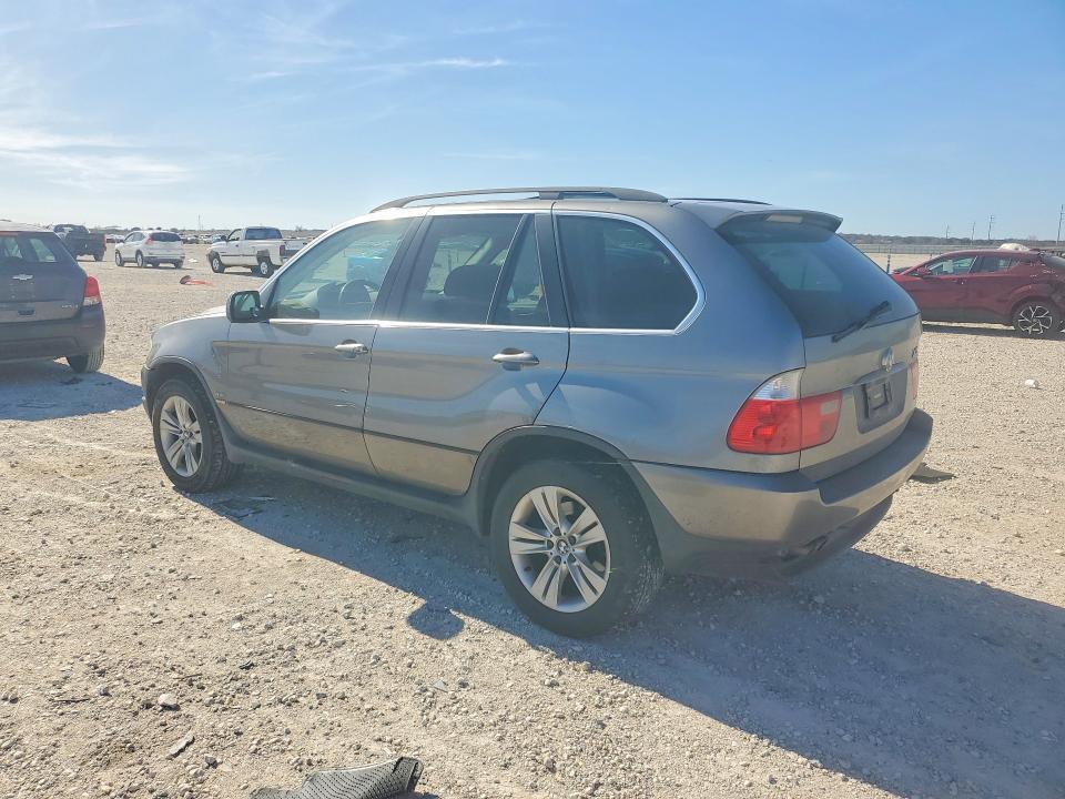 2005 BMW X5 4.4i