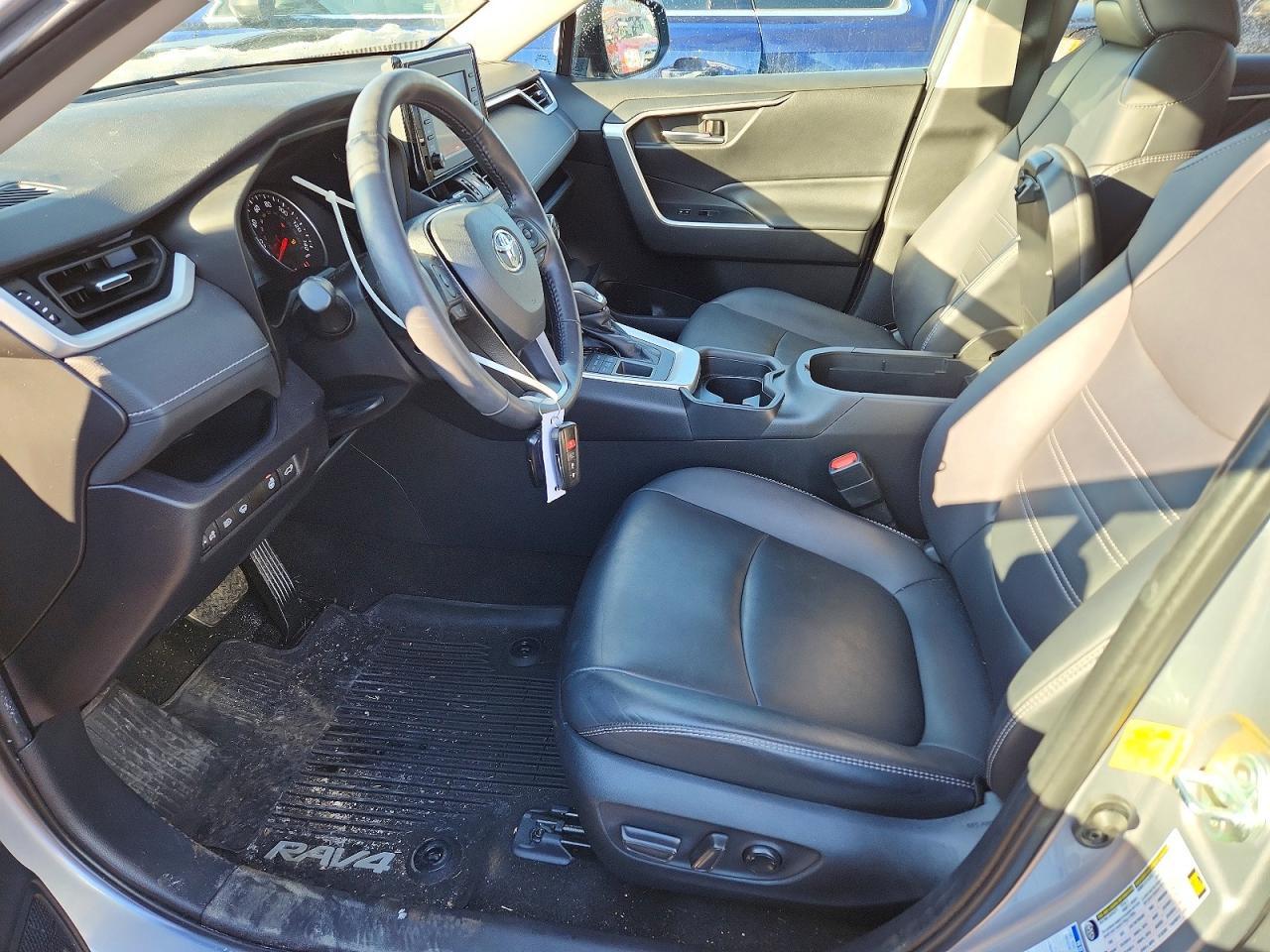 2019 Toyota Rav4 xle Premium