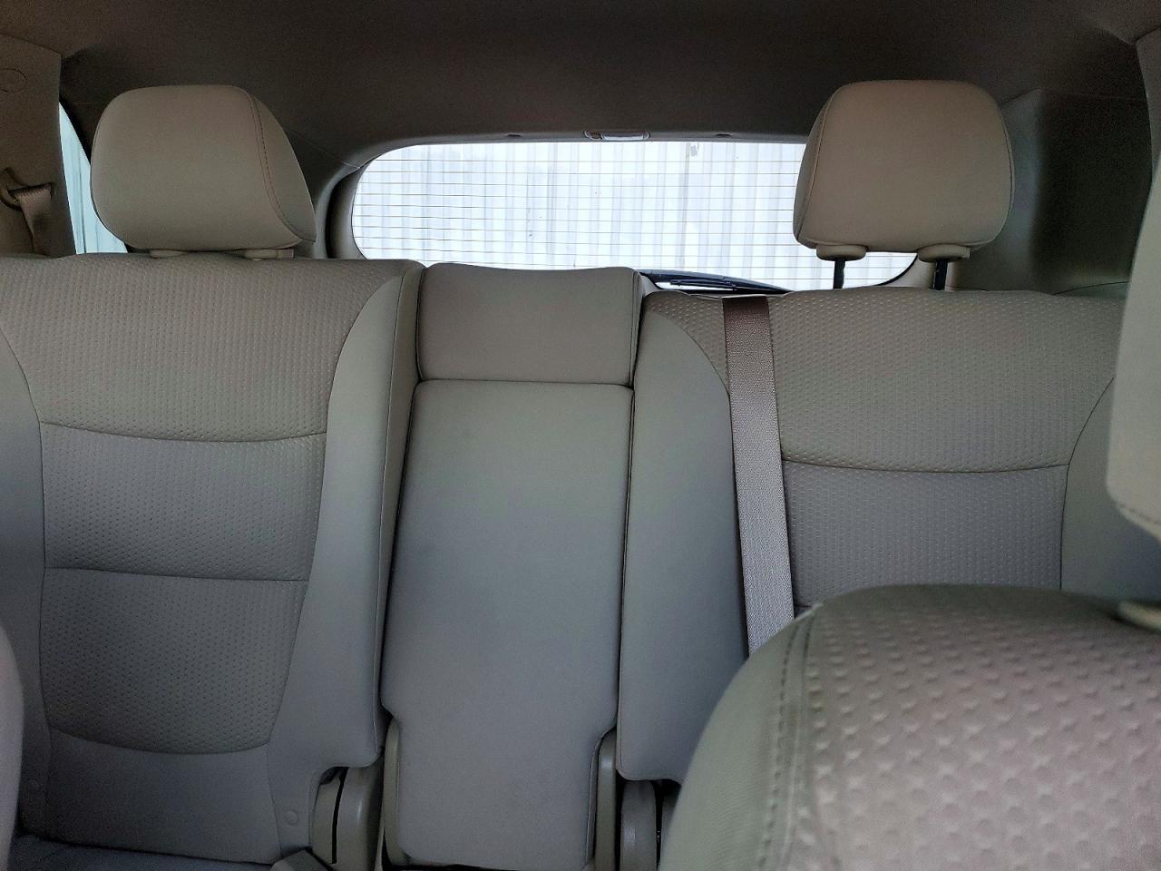 2011 KIA Sorento lx