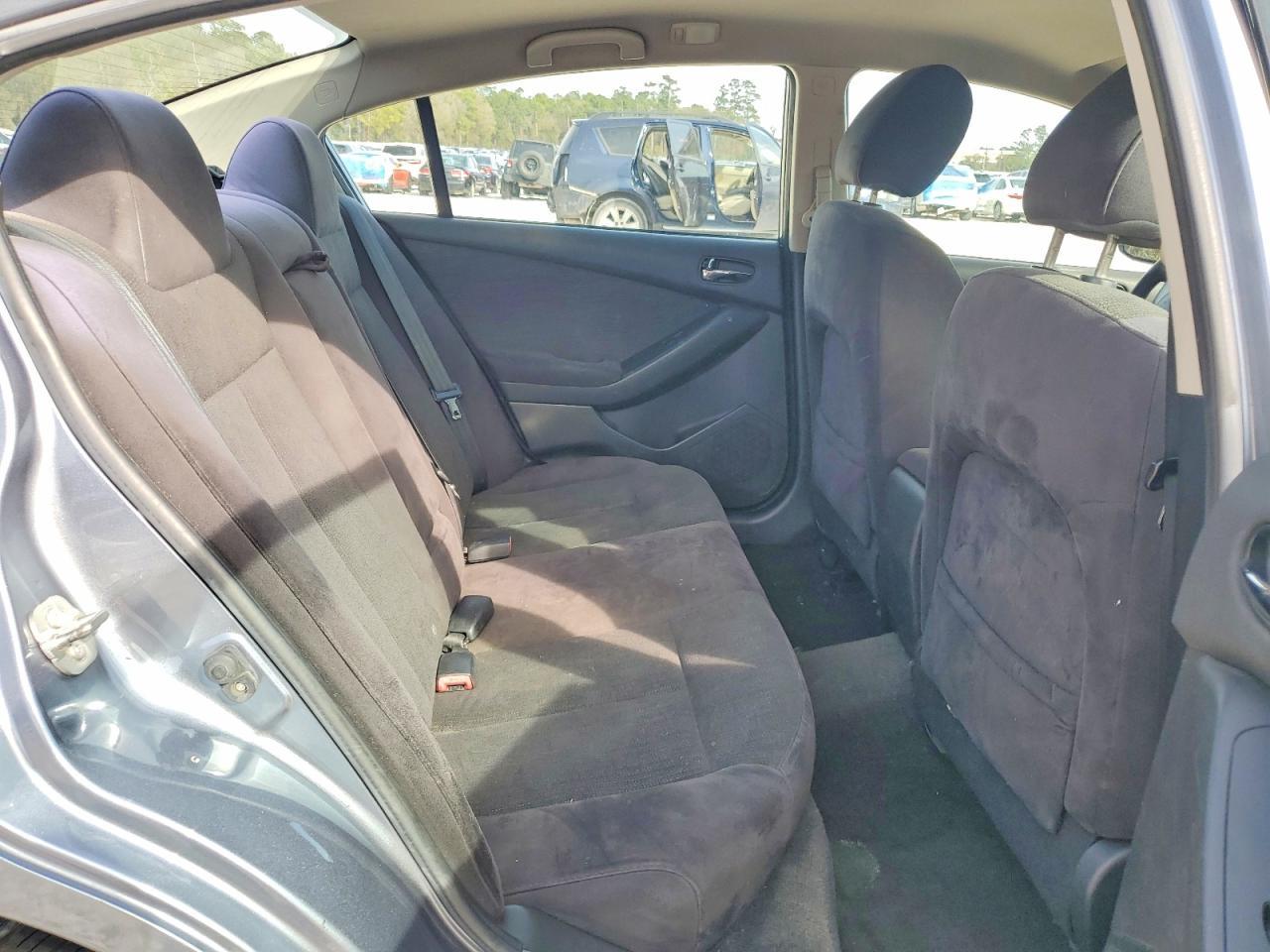 2011 Nissan Altima Base