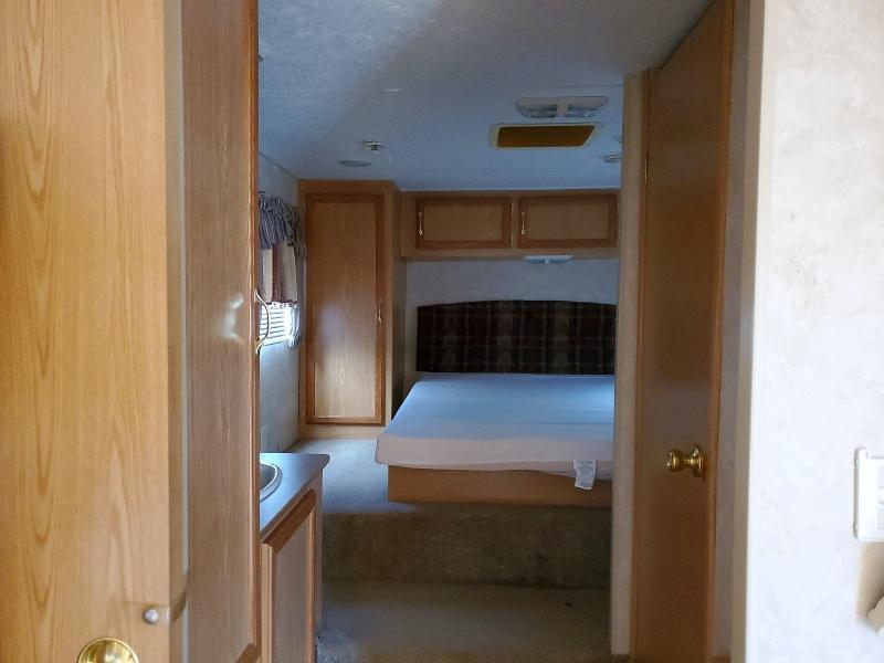 2005 KZ Recreational Vehicle (RV)-Camper