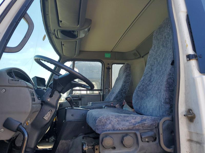 2004 Nissan Diesel 2004 UD UD2600 BOX Truck