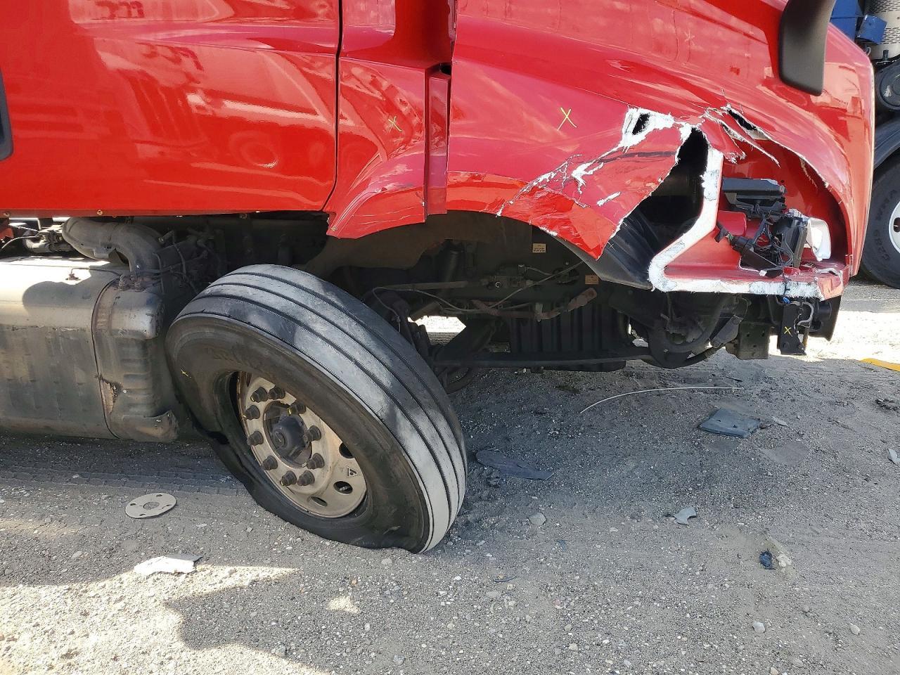 2022 Freigliner 2022 Freightliner Cascadia 116 Semi Truck