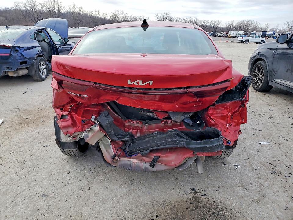2023 KIA Forte lx