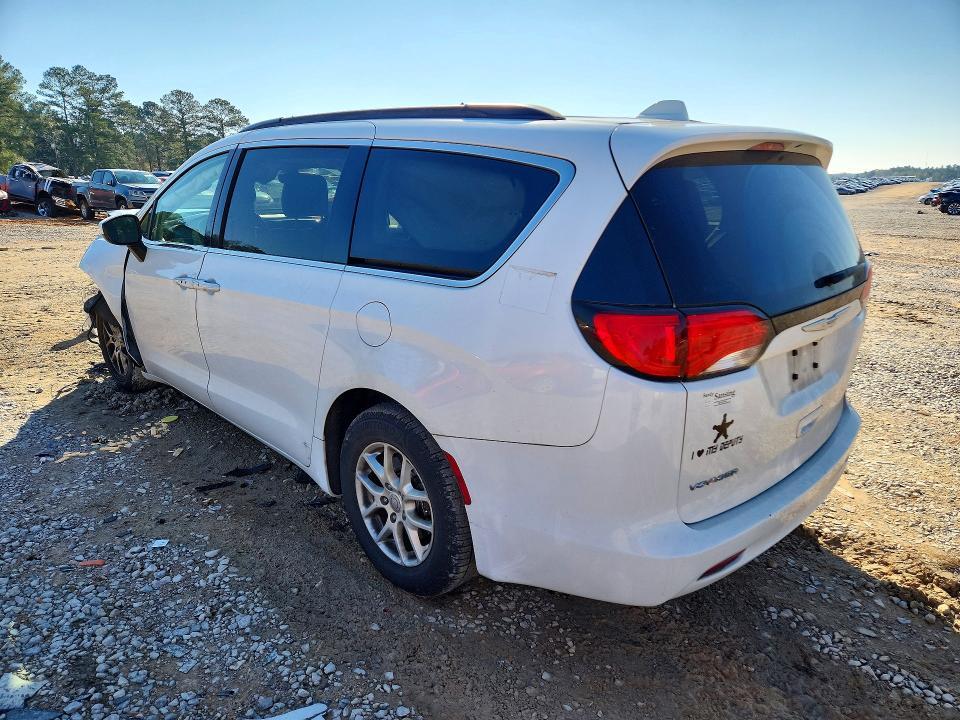 2020 Chrysler Voyager lxi