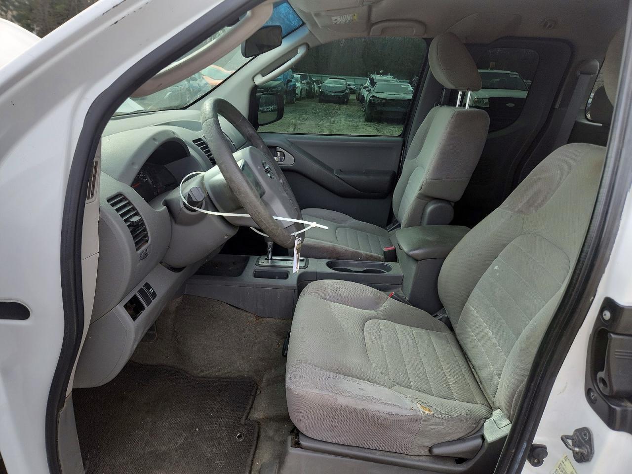 2010 Nissan Frontier XE