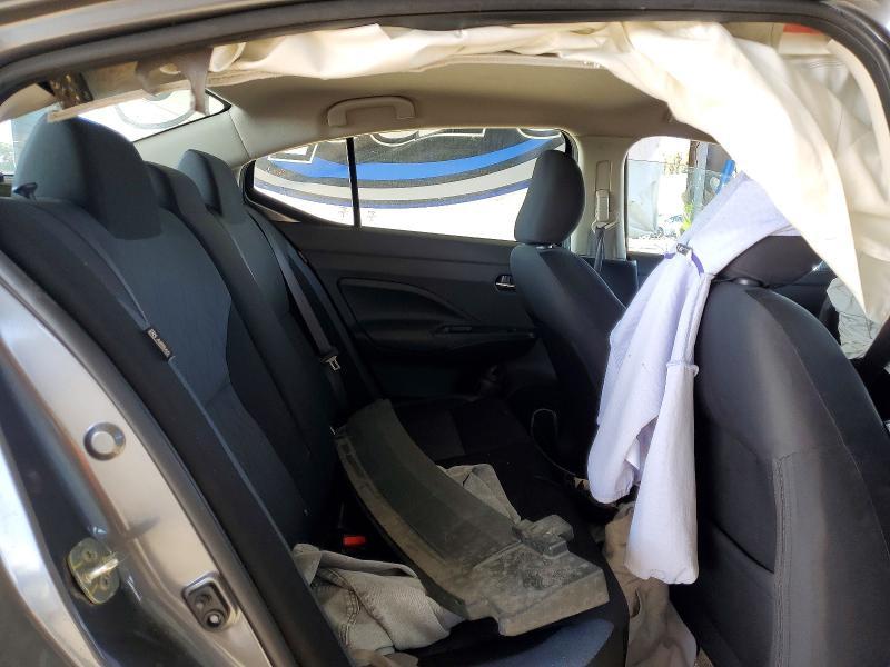2023 Nissan Versa sv