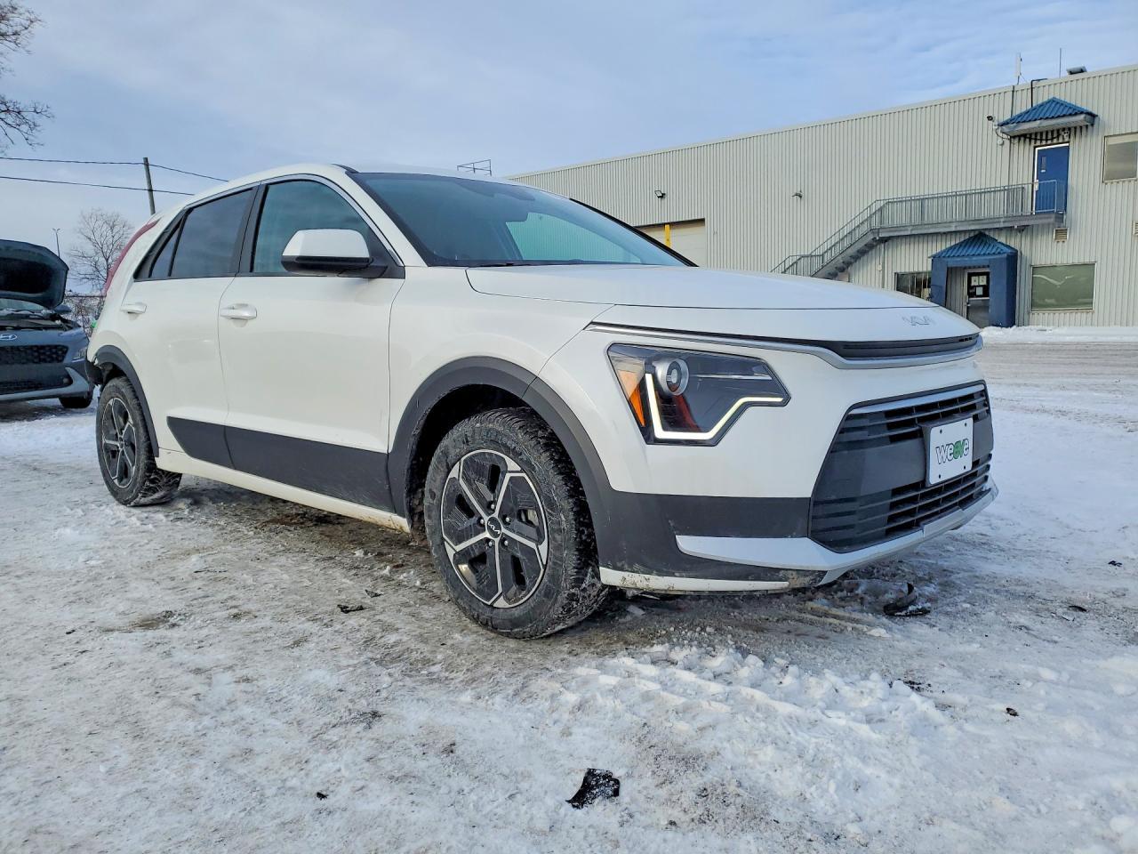 2025 KIA Niro lx