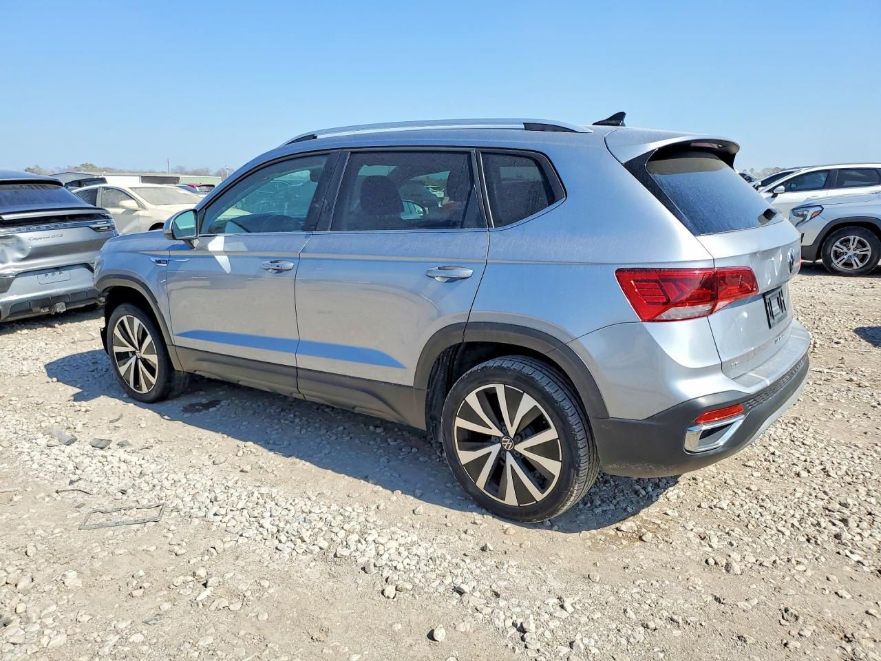2024 Volkswagen Taos se