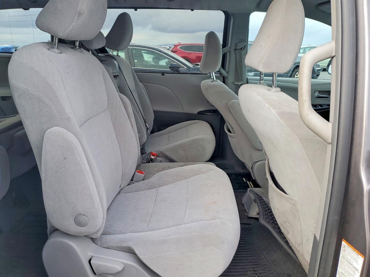 2018 Toyota Sienna le